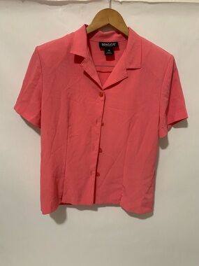 Briggs New York Coral Pink Short Sleeve Top